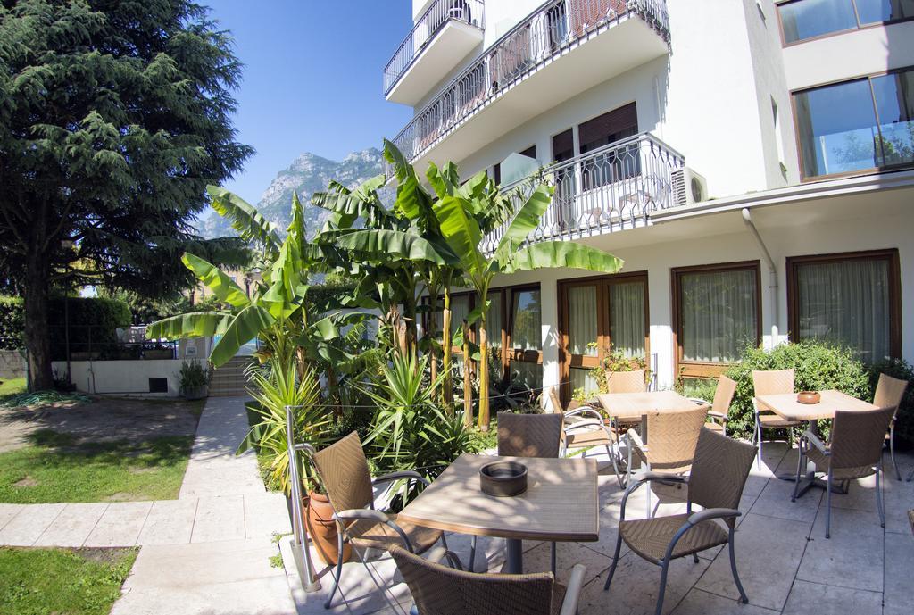 Hotel Bristol Riva del Garda Buitenkant foto
