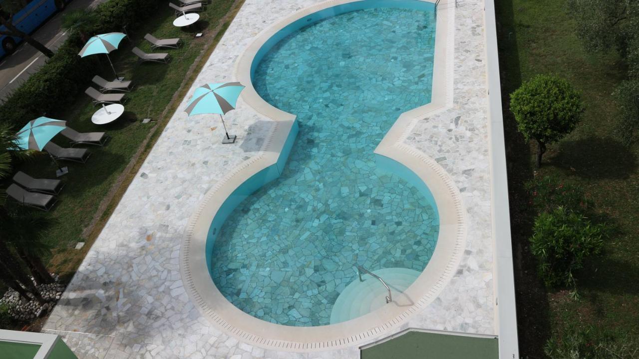 Hotel Bristol Riva del Garda Buitenkant foto
